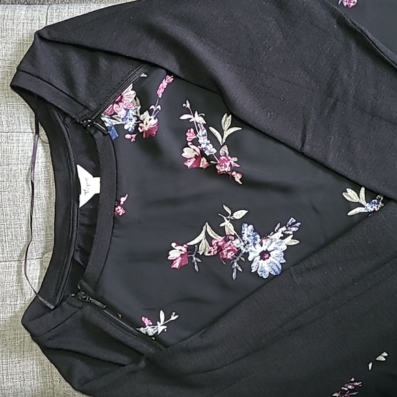 Thyme nursing top. Sz S - Picture 3 of 4